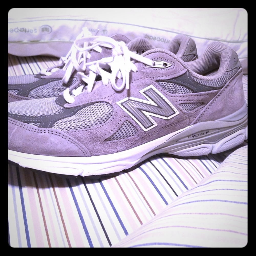 New Balance 990